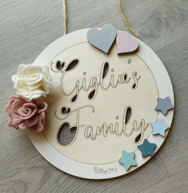 Cerchio in legno fuoriporta con scritta Family e cognome personalizzabile D.25cm 2602