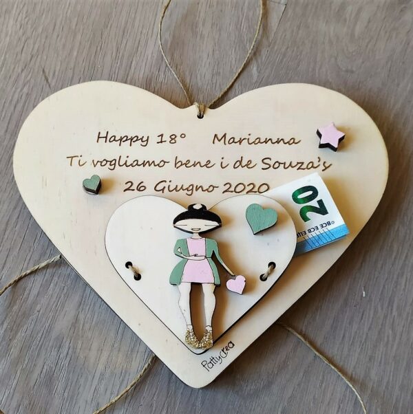 Cuore Portasoldi in Legno da Appendere Personalizzato con Ritratto Personalizzabile 2328