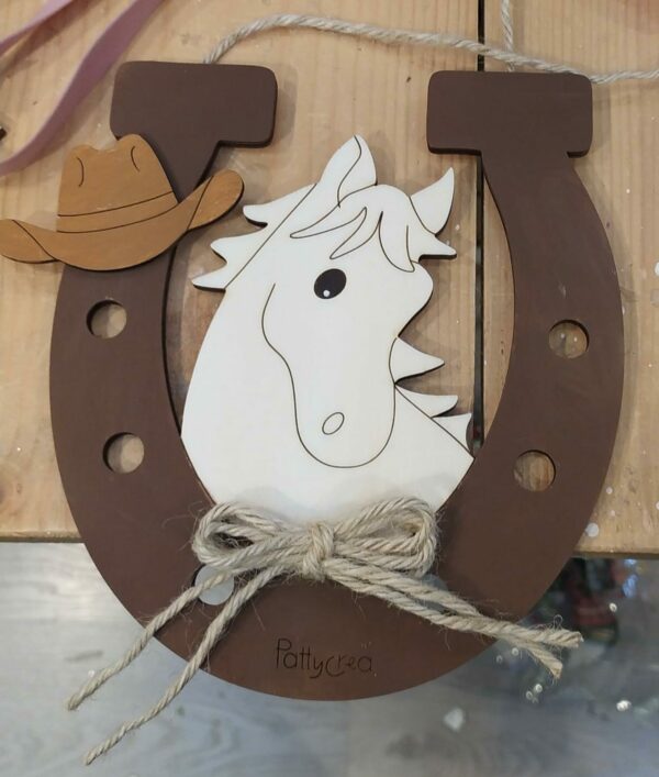 Ferro di cavallo in legno con testa e cappello H.20cm Pattycrea 3119