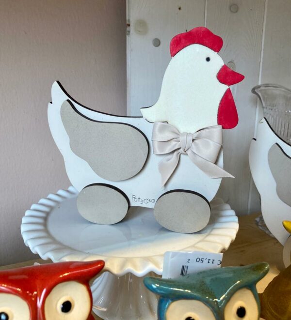 Gallina legno con uova H.15cm Pattycrea