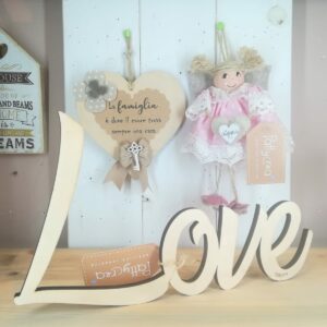 Scritta legno LOVE  L. 30 cm   2305