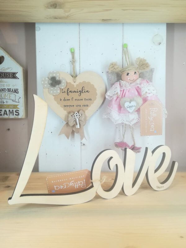 Scritta legno LOVE  L. 30 cm   2305
