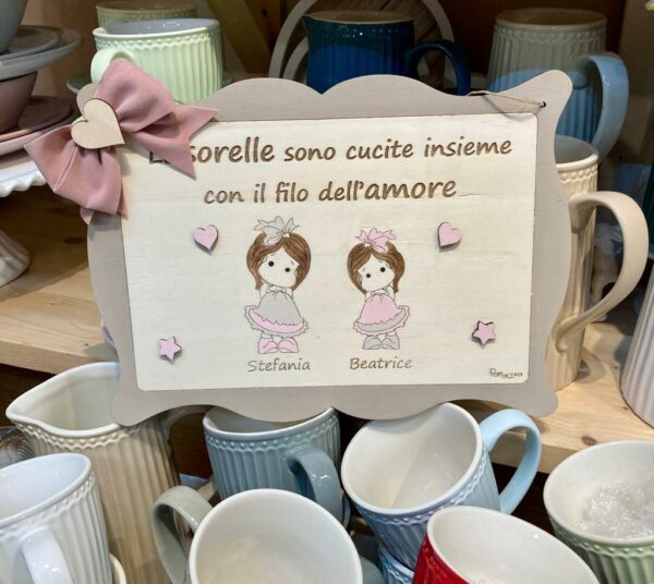 Quadretto legno ondulato frase e personaggi personalizzabile L30cm Pattycrea