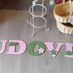 Scritta Ludovica in legno incisa a laser personalzabile singola lettera H.20cm 3396 Pattycrea