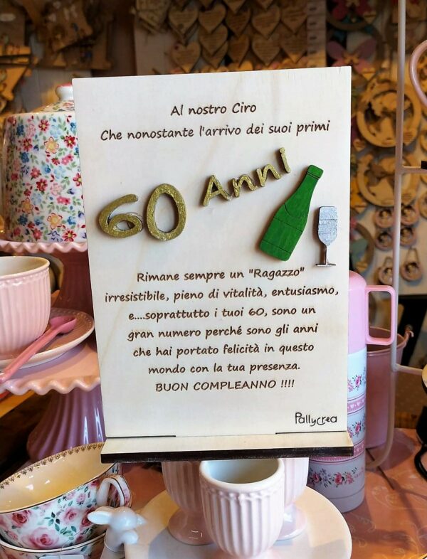 Targa legno incisa a laser con frase personalizzabile compleanno e decori Idea Regalo H.20cm Pattycrea Lab 3436