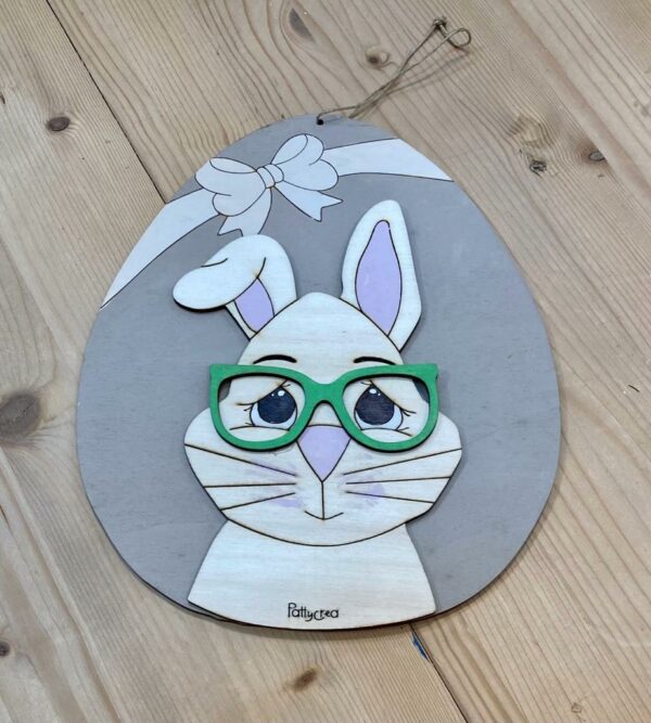 Uovo con coniglio con occhiali 25cm Pattycrea