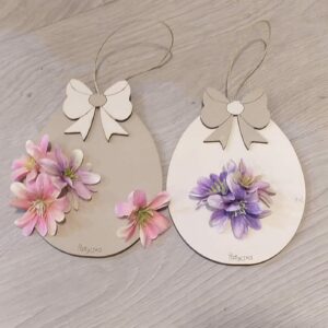 Uovo legno dipinto a mano con fiocco e fiori Pasqua h.15cm 3254