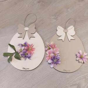 Uovo legno dipinto a mano con fiocco e fiori Pasqua h.20cm 3253