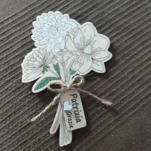 Segnaposto fascio fiori dipinto con tag personalizzabile  13cm