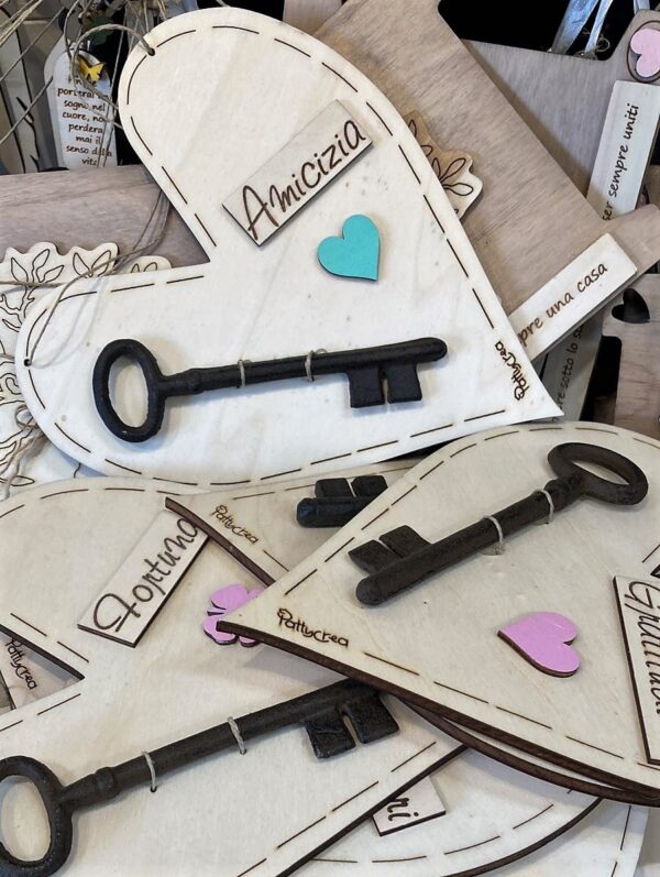 Cuore legno con chiave ferro personalizzabile H.25cm Pattycrea
