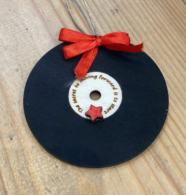 Disco legno dipinto a mano D 8 cm personalizzabile 3985 Pattycrea