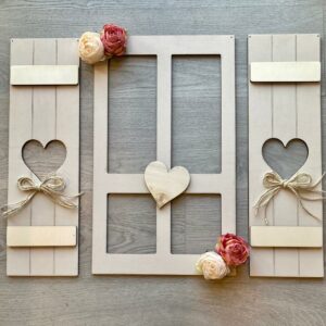 Finestra con imposte in legno dipinta a mano rose e corda 60x50cm Pattycrea