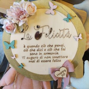 Fuoriporta in legno con scritta e frase incisa personalizzabile compleanno  fiocchi e farfalle D.22cm 3991 Pattycrea