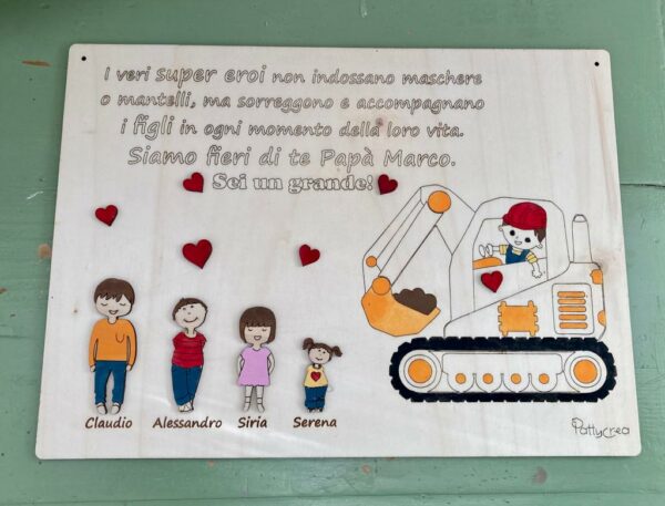 Targa in legno inciso laser e dipinto a mano con escavatore festa del papà L.40cm Pattycrea