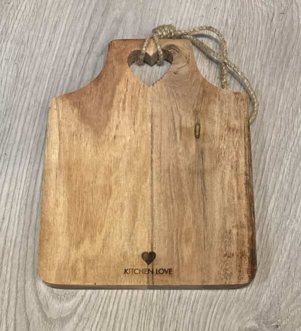 Tagliere kitchen love con cuore inciso m 20x15x1,5 Magnus Regalo by Pattycrea