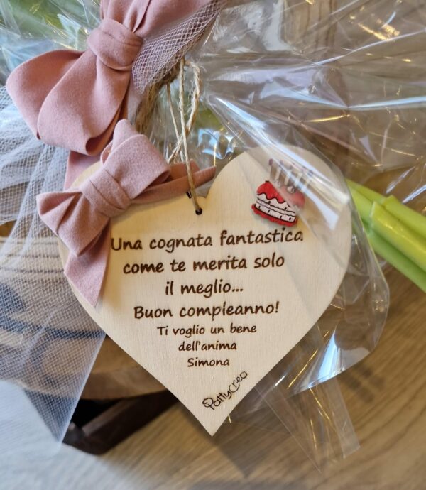 Cuore in legno per compleanno con frase incisa a laser personalizzabile H.10cm  Pattycrea