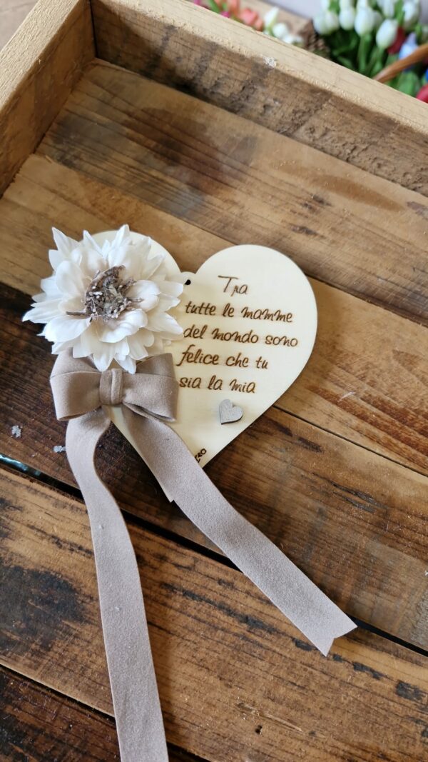 Cuore in legno con frase incisa a laser  fiori e fiocchi personalizzabile con scatola  H.11cm  Pattycrea