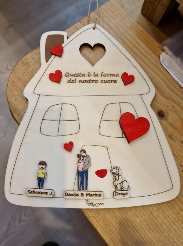 Casa con frase personalizzabile 20cn con personaggi