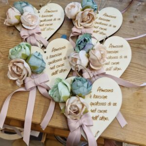 Cuore in legno con frase incisa a laser  fiori e fiocchi personalizzabile   H.11cm  Pattycrea