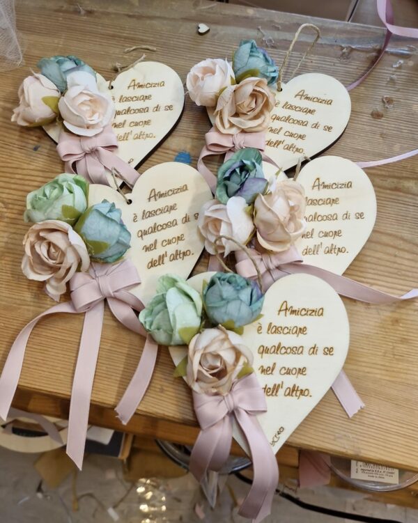 Cuore in legno con frase incisa a laser  fiori e fiocchi personalizzabile   H.11cm  Pattycrea