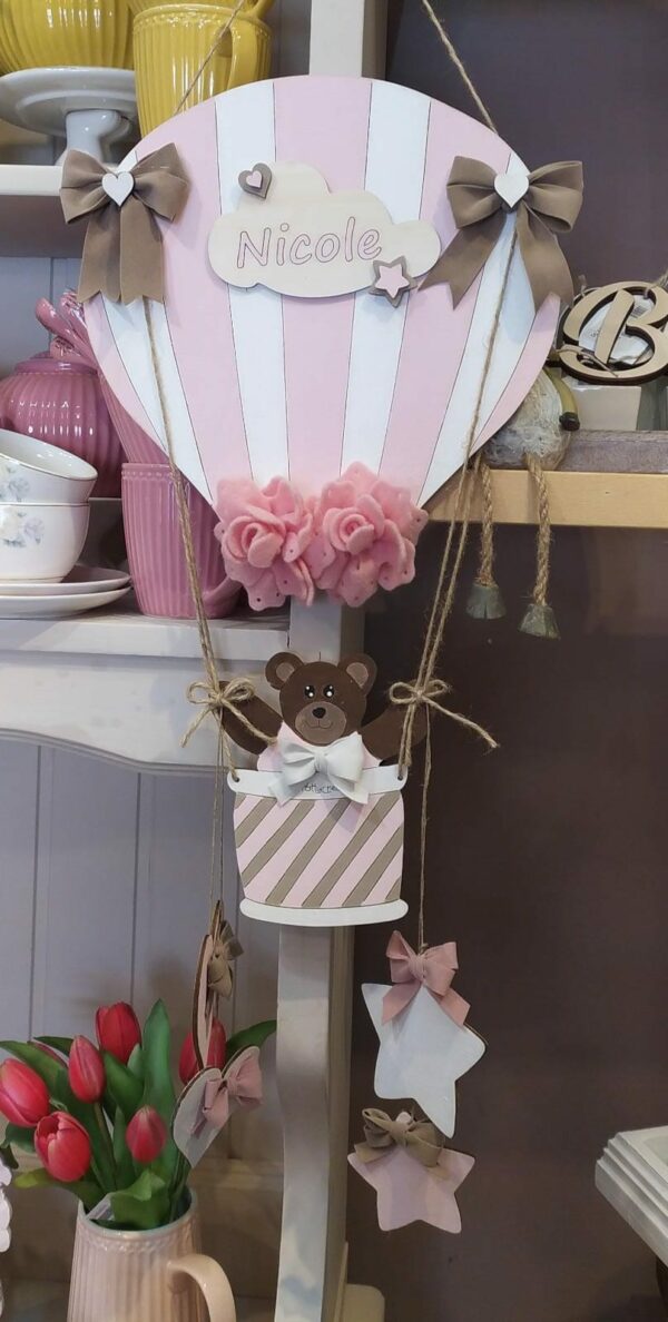 Mongolfiera con orsetto fiori fiocchi cuori e stelle dipinta a mano H.80cm