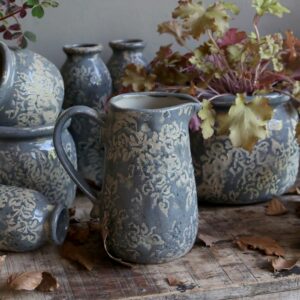 Brocca Antibes con motivo floreale, H18/D16 cm opal Chic Antique