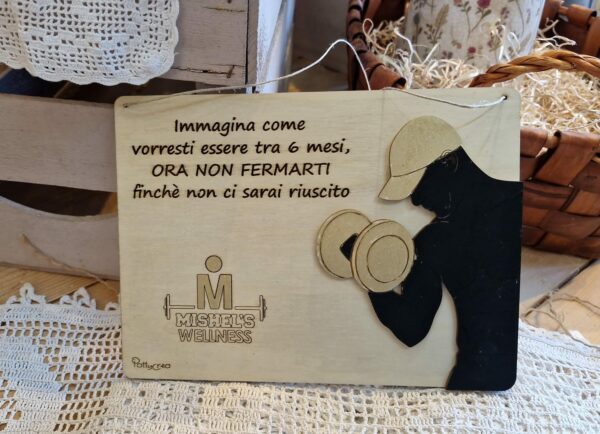 Rettangolo logo legno laser con sportivo miichel's 25x19cm Pattycrea