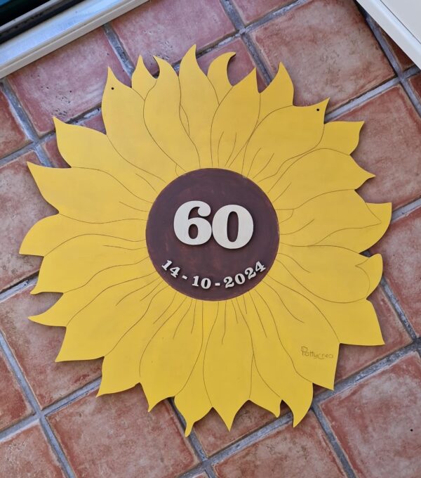 Girasole dipinto a mano legno inciso laser personalizzabile D.50cm Pattycrea