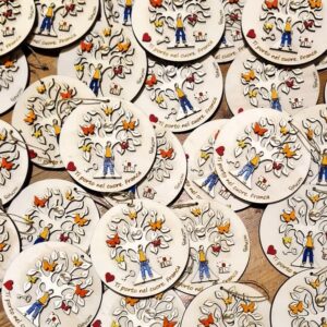 Cerchio albero della vita farfalle e pesonaggio dipinto a mano scritta personalizzabile 10cm  cod 4720