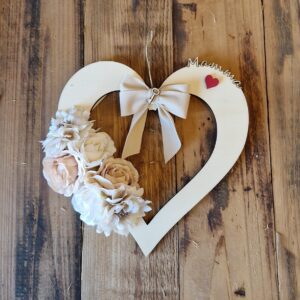 Ghirlanda cuore  con scritta mamma con fiori e farfalle 20cm festa della mamma  4733
