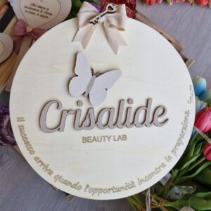 Logo cerchio  legno inciso Laser Crisalide  D30cm 4747