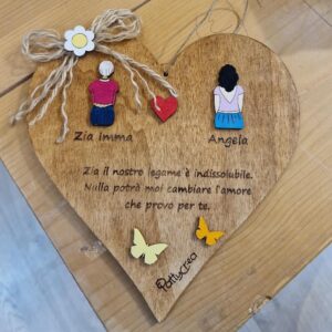 Cuore con persone di spalle 20cm frase personalizzabile