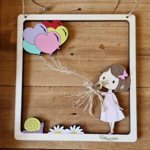 Quadretto legno inciso laser con bimba dipinto a mano palloncini fiori  lumachina 20x18,5cm Pattycrea 4713