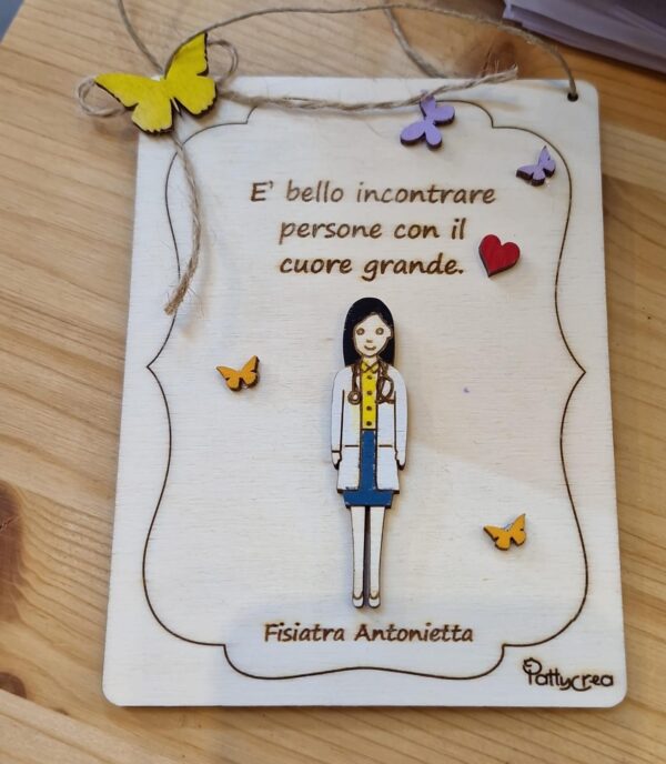 Targa con dottoressa dipinta a mano 10x15cm4685