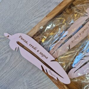 SEGNALIBRO INCISO piuma con scrityta personalizzabile