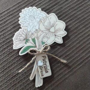 Segnaposto fascio fiori dipinto con tag personalizzabile 13cm