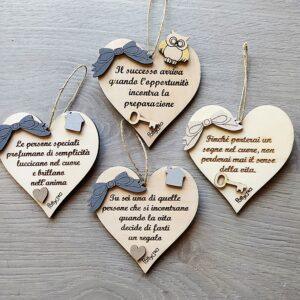 Cuore in legno con frase incisa H.10cm 2863